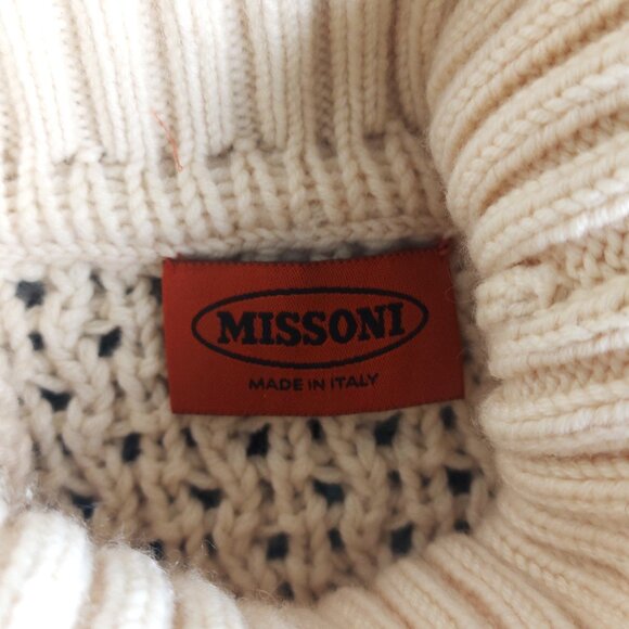 Missioni Oversized Turtleneck Sweater -  Size S/M - Picture 7 of 7